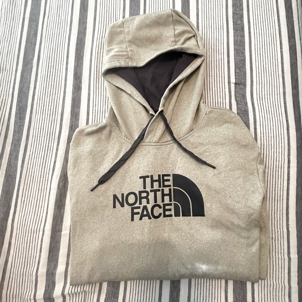 ⚡️The North Face Pull-Over Hoodie⚡️